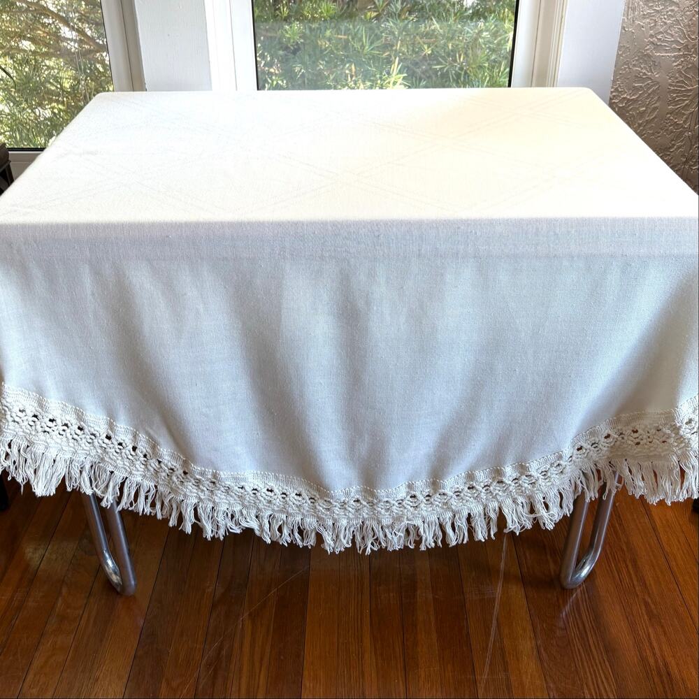 Vintage Round Cream Tablecloth Crochet Fringe Boho Cottage Decor - Picture 5 of 9
